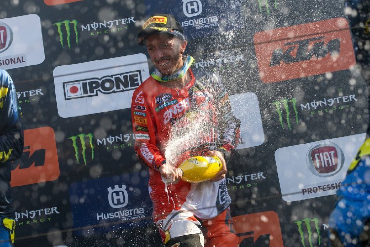 Tony Cairoli gewann sein Heimrennen in Ottobiano 