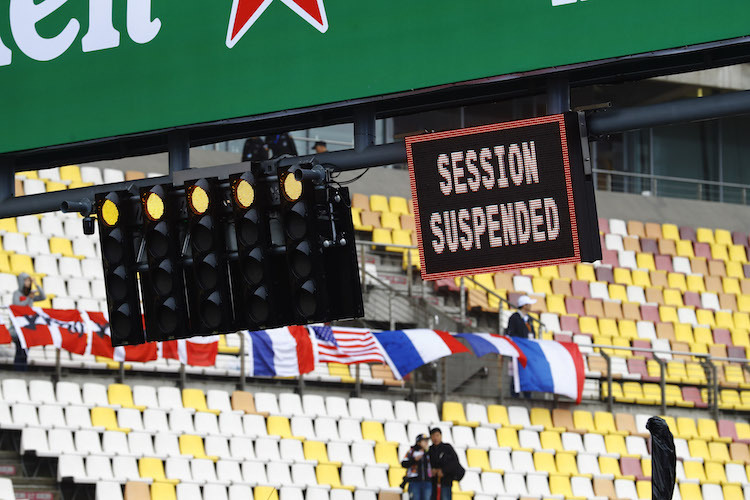 Die Fans brauchten an diesem Freitag in Shanghai viel Geduld