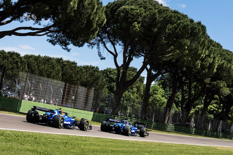 Die Williams von Alex Albon und Carlos Sainz
