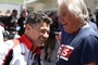 Noch in Verhandlungen: Lucio Cecchinello für LCR-Honda (li.) und Pramac-Boss Campinoti