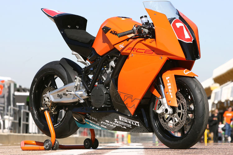 Die KTM RC8 von Rene Mähr im Superstock-1000-Cup 2008