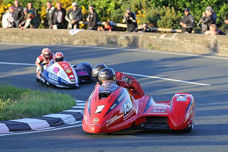 David Molyneux/Dan Sayle