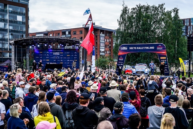 Die Finnen feiern ihr Rallyefest