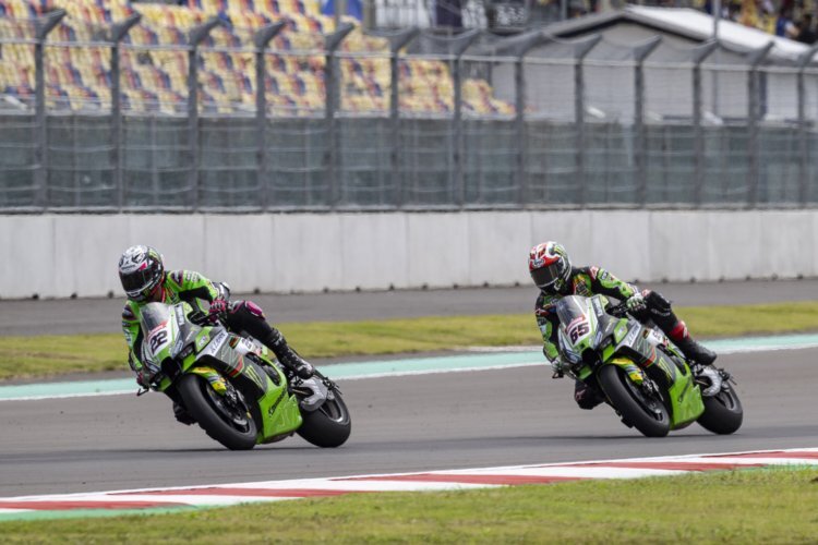 Alex Lowes und Jonathan Rea