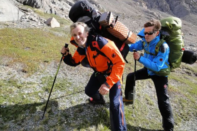 Nico Terol (r.) und TV-Mann Calleja in Südamerika