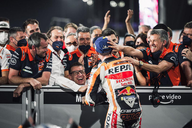 Pit Beirer jubelte auch über den dritten Platz von Pol Espargaró, der vier Jahre für Red Bull-KTM fuhr