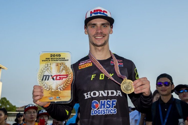 Tim Gajser freut sich über seinen dritten MX-WM-Titel