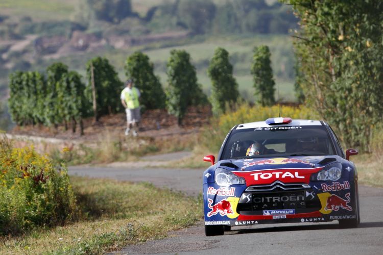 Loeb fuhr schon gleich an die Spitze