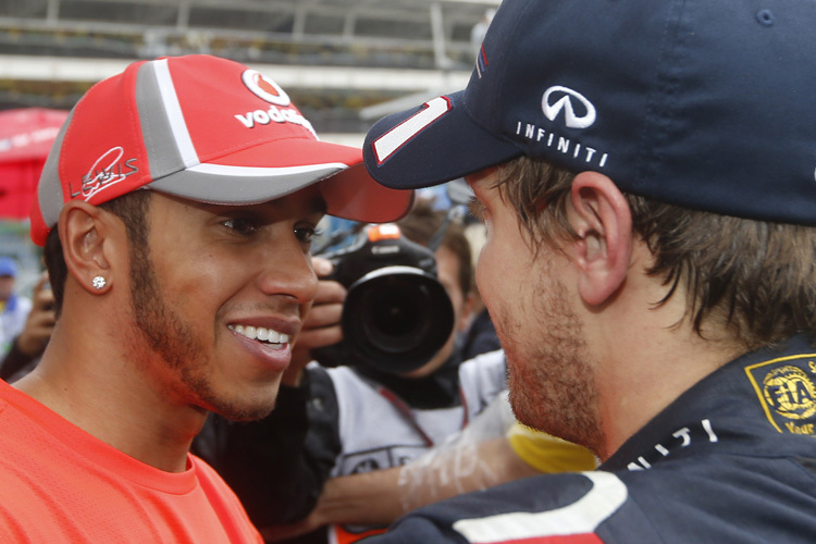 Hamilton mit Weltmeister Sebastian Vettel