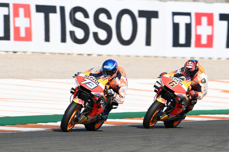 Alex Márquez vor Stefan Bradl