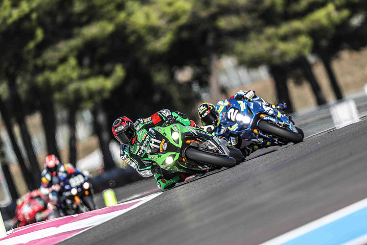 Nach einer Stunde führt SRC Kawasaki (11) vor Suzuki Endurance (2)