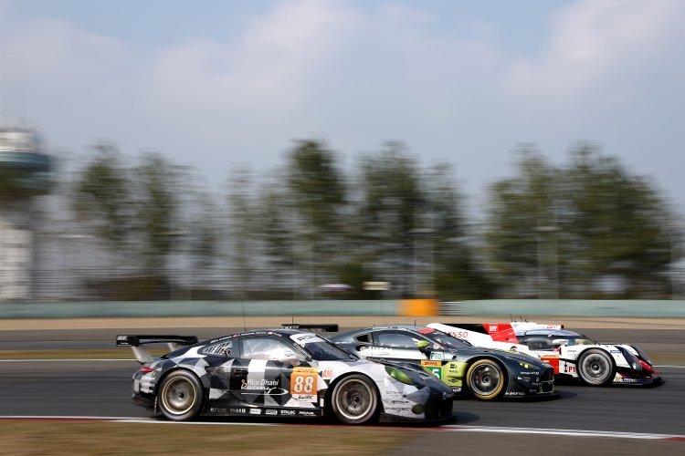 Dreikampf zwischen Porsche, Aston Martin und dem LMP1-Toyota