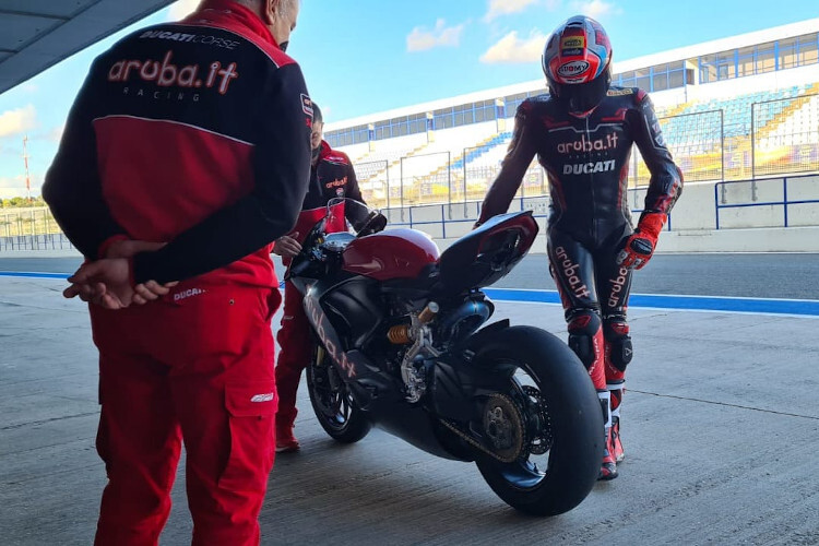 Jerez: Ducati-Premiere von Nicolò Bulega