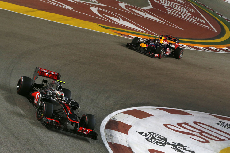 Hamilton (McLaren) und Vettel (Red Bull Racing) in Singapur