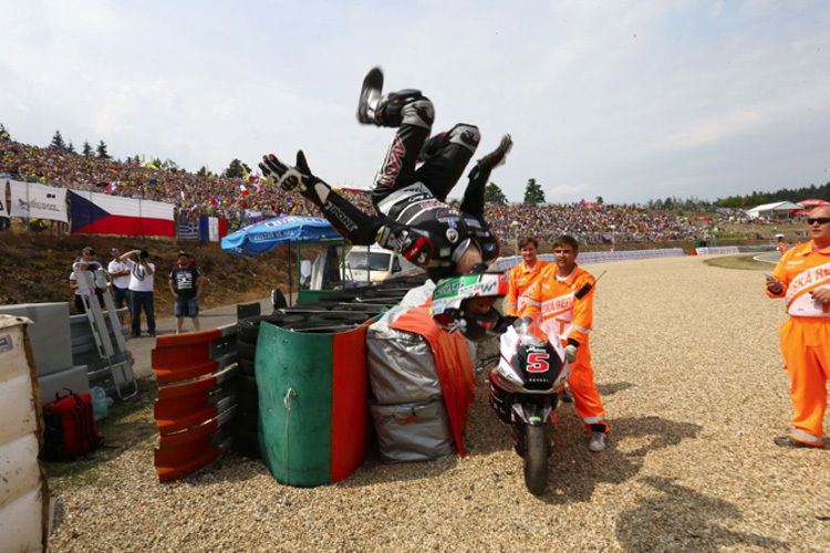 Wenn Johann Zarco gewinnt, zeigt er einen Rückwärtssalto