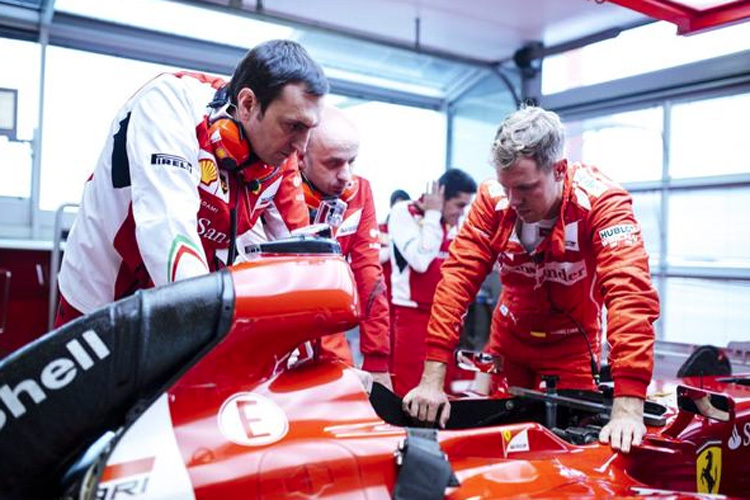 Sebastian Vettel, nunmehr ganz in Rot