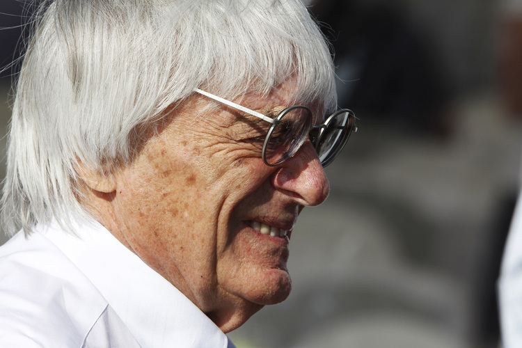 Bernie kämpft verbissen am F1-Erfolg