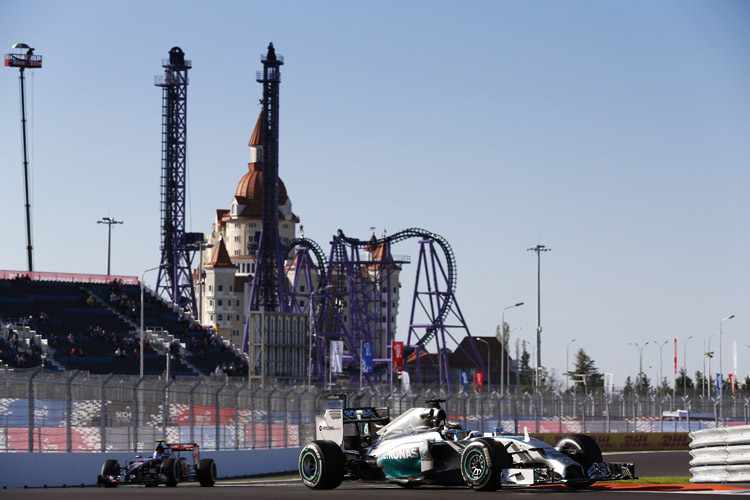 Mercedes-Star Lewis Hamilton war am Trainingsfreitag in Sotschi der Schnellste