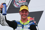 Domi Aegerter jubelt: Als Suzuki-Werksfahrer beim 8h-Rennen in Suzuka