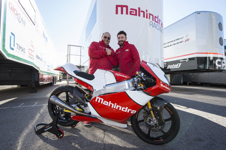 Max Biaggi und Mahindra Racing-CEO Mufaddal A. Choonia