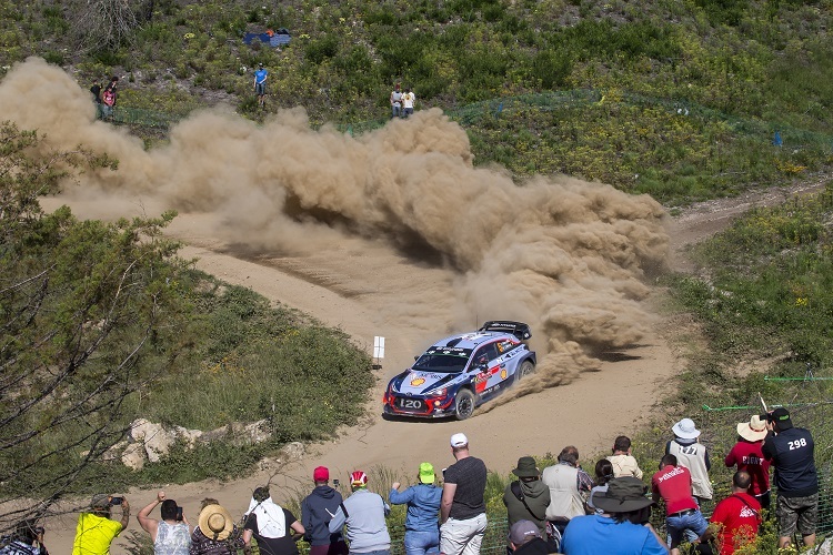 Thierry Neuville wurde an die Spitze gehievt