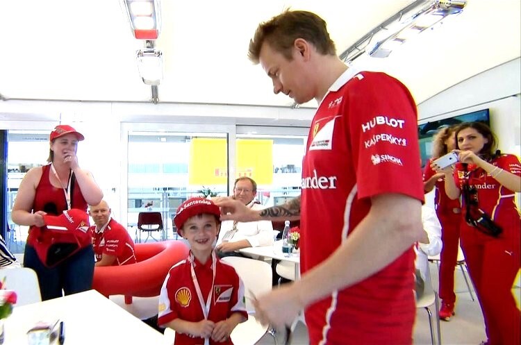 Kimi Räikkönen 2017 mit dem kleinen Thomas