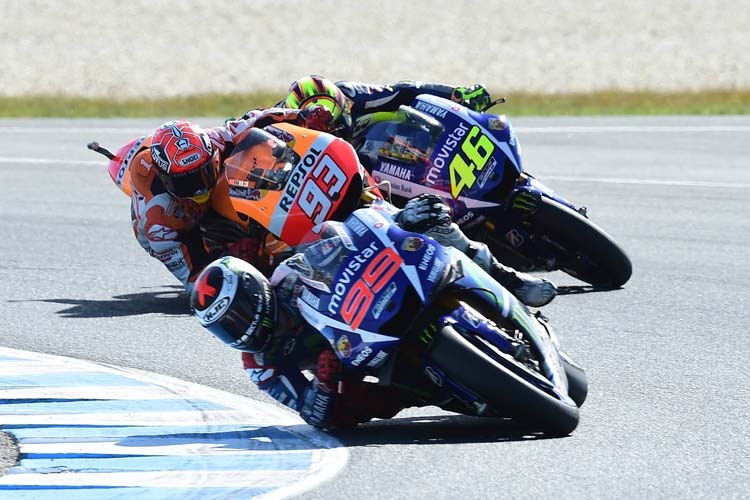 Marc Márquez (93) zwischen den Yamaha-Stars Jorge Lorenzo und Valentino Rossi