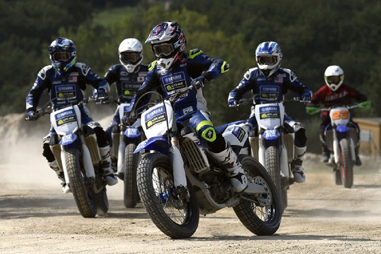 Die Nachwuchspiloten müssen sich im Flat Track beweisen