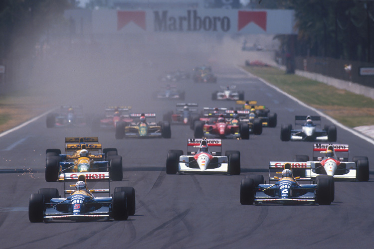 Start zum 1992er Mexiko-GP, Nigel Mansell (links) geht in Führung