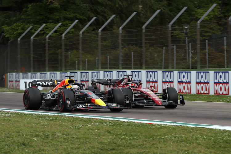 Charles Leclerc konnte am Ende des Sprints nichts gegen den Angriff von Max Verstappen ausrichten