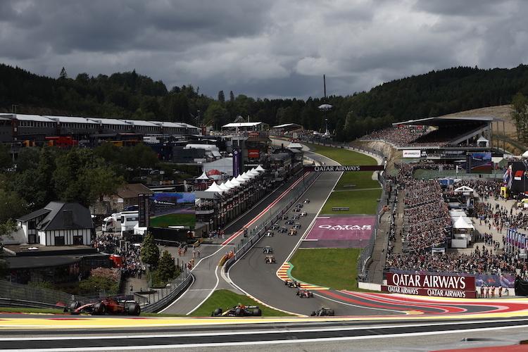 Spa-Francorchamps: Ein Dauerbrenner in der Formel 1, von den 1950er Jahren bis heute