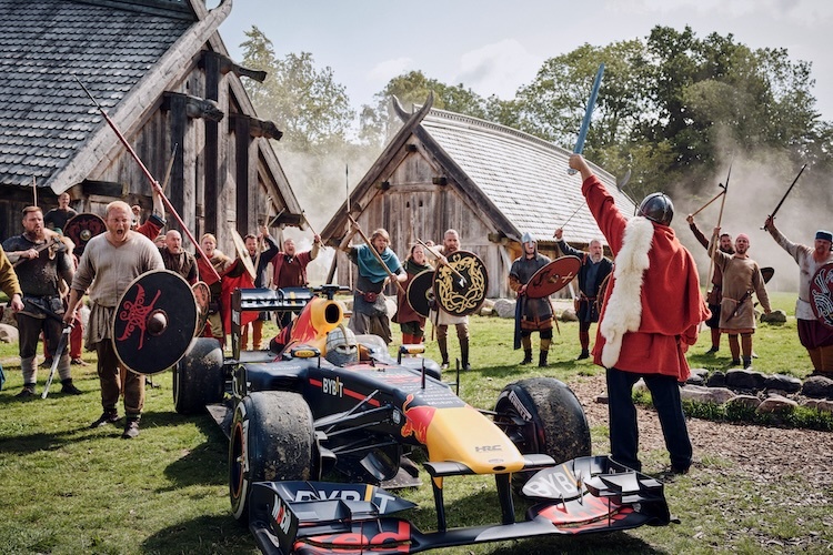 David Coulthard stattete den Wikingern einen Besuch ab