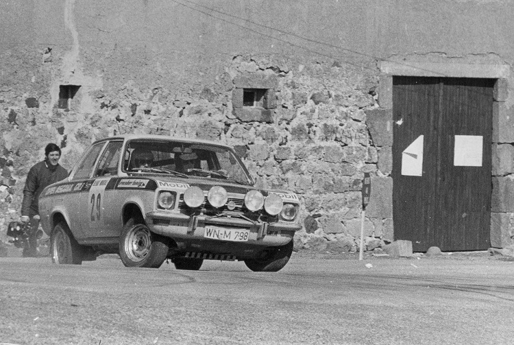 Walter Röhrl im Irmscher-Opel Ascona 1973