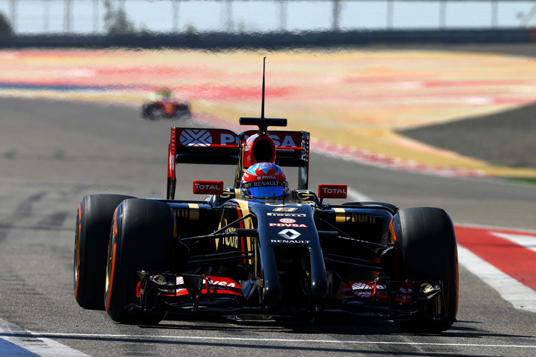 Probleme mit dem Antriebsstrang: Romain Grosjean kam nur 32 Runden weit, dann fing sein Dienstwagen feuer