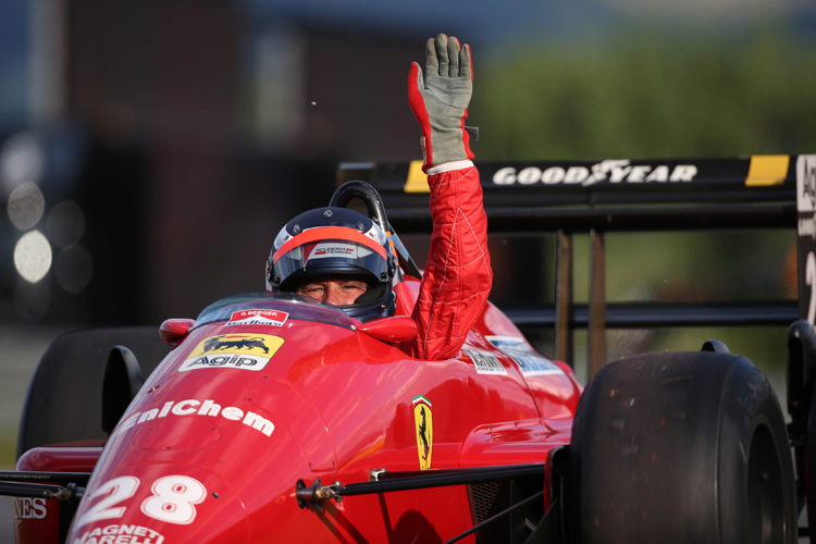 Gerhard Berger in seinem Ferrari