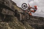 Am Motorrad solls nicht liegen, wenn man ein Hindernis nicht packt: Die KTM EXC 300 TPI Jahrgang 2019 in Action