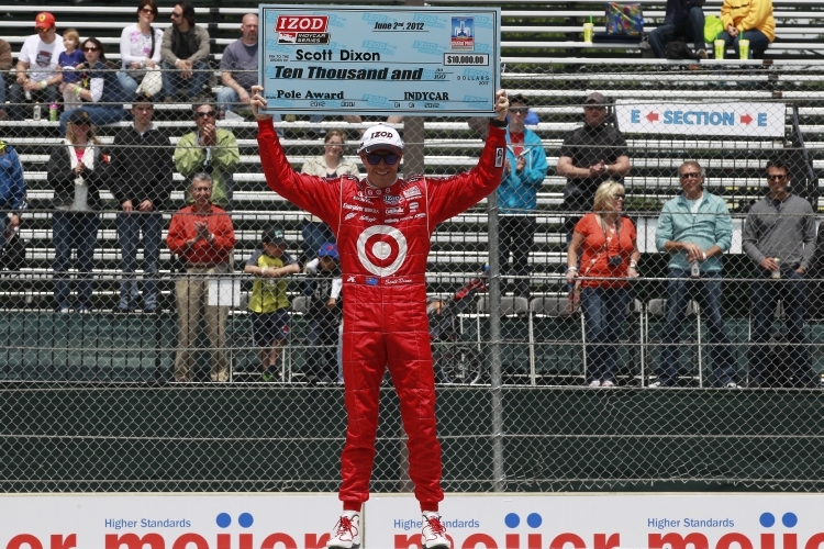 Scott Dixon führt das Feld in Detroit an