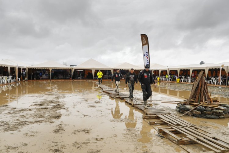 Regen begleitet die Dakar-Teilnehmer schon seit mehreren Tagen