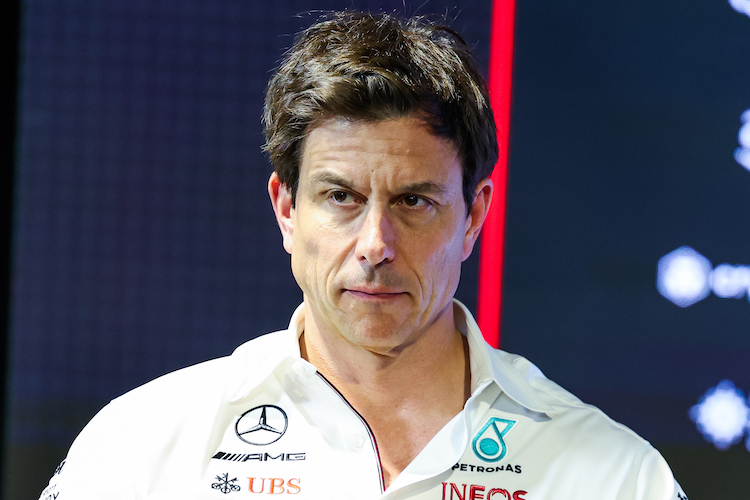 Mercedes-Teamchef Toto Wolff sagt über Barcelona: «Das ist eine gute Gelegenheit für uns, das neue Paket kennenzulernen»