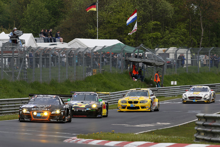 Ende Juni ist der Regen auf der Nordschleife wärmer als im Mai