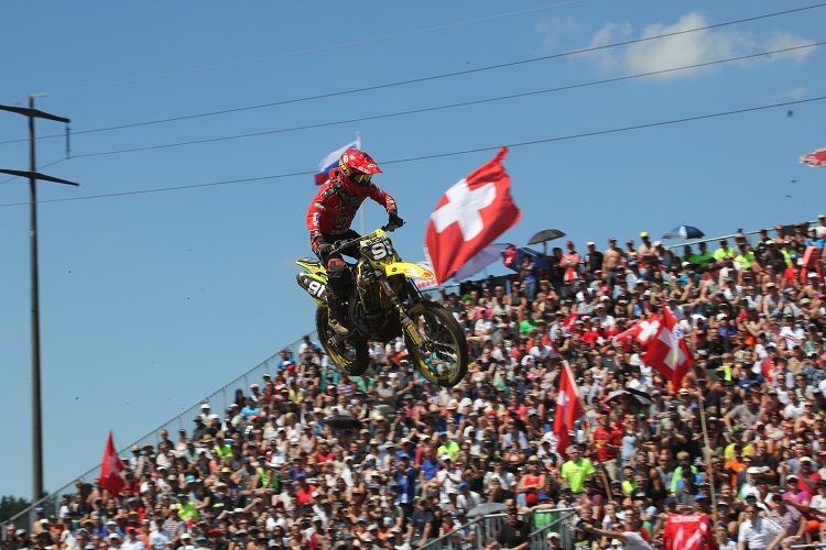 Jeremy Seewer begeistert am Heimrennen sein Publikom: Ist solche Freude den Schweizer Motocross-Fans schon bald wieder gegönnt? 