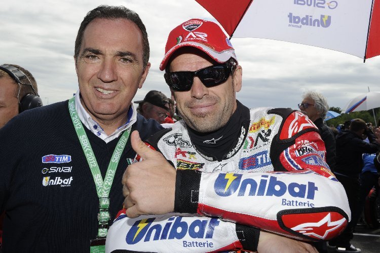 Genesio Bevilacqua 2012 mit SBK-Weltmeister Carlos Checa