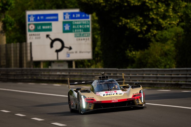 Ein Cadillac V-Series.R 2025 in Le Mans