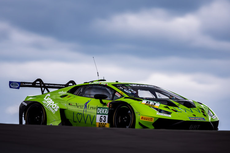  Marco Mapelli sichert sich im GRT Hurácan die Jubiläums-Pole-Position für Lamborghini