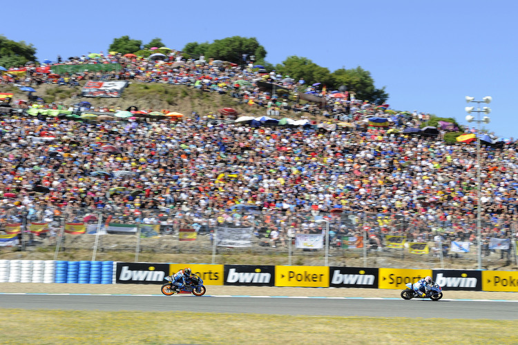 Jerez-GP 2013: Maverick Vinales vor Rins, ausverkauftes Haus