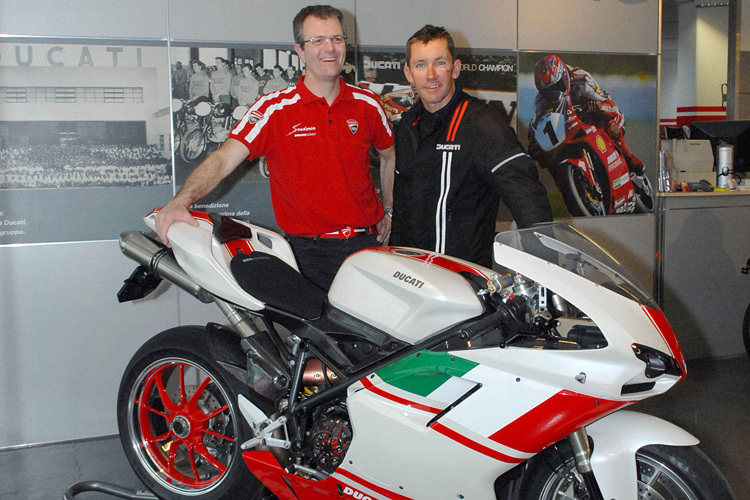 Troy Bayliss im Ducati-Store in Zürich