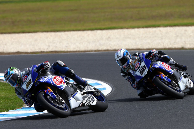 Alex Lowes (22) und Sylvain Guintoli (50) – Pata Yamaha