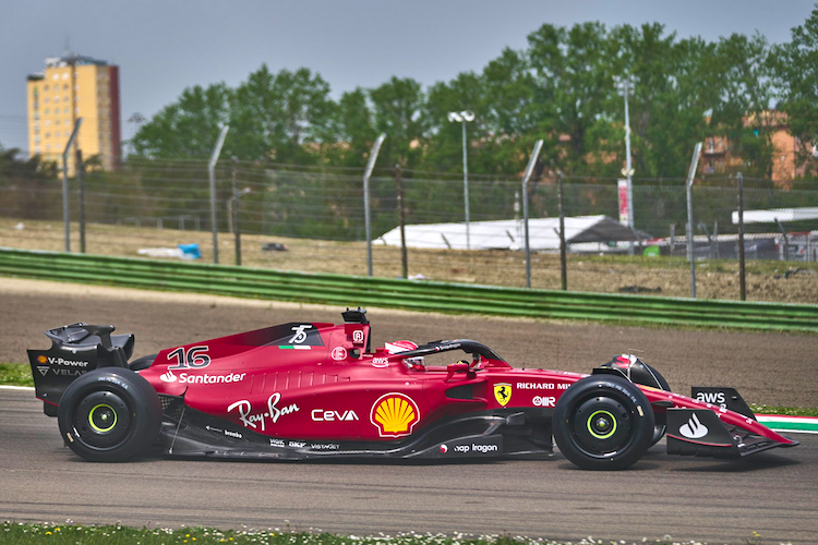 Charles Leclerc beim Pirelli-Test in Imola