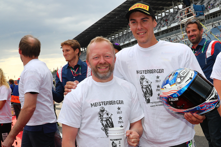 Teamchef Werner Daemen (li.) mit dem Deutschen Meister Markus Reiterberger