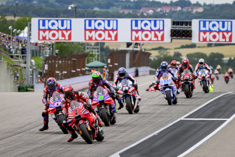 Pecco Bagnaia (1) gewann den Deutschland-GP, Jorge Martin (89) stürzte in Führung liegend